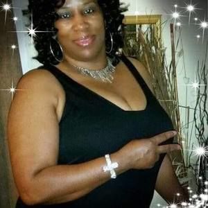 Meet your Posher, Desiree